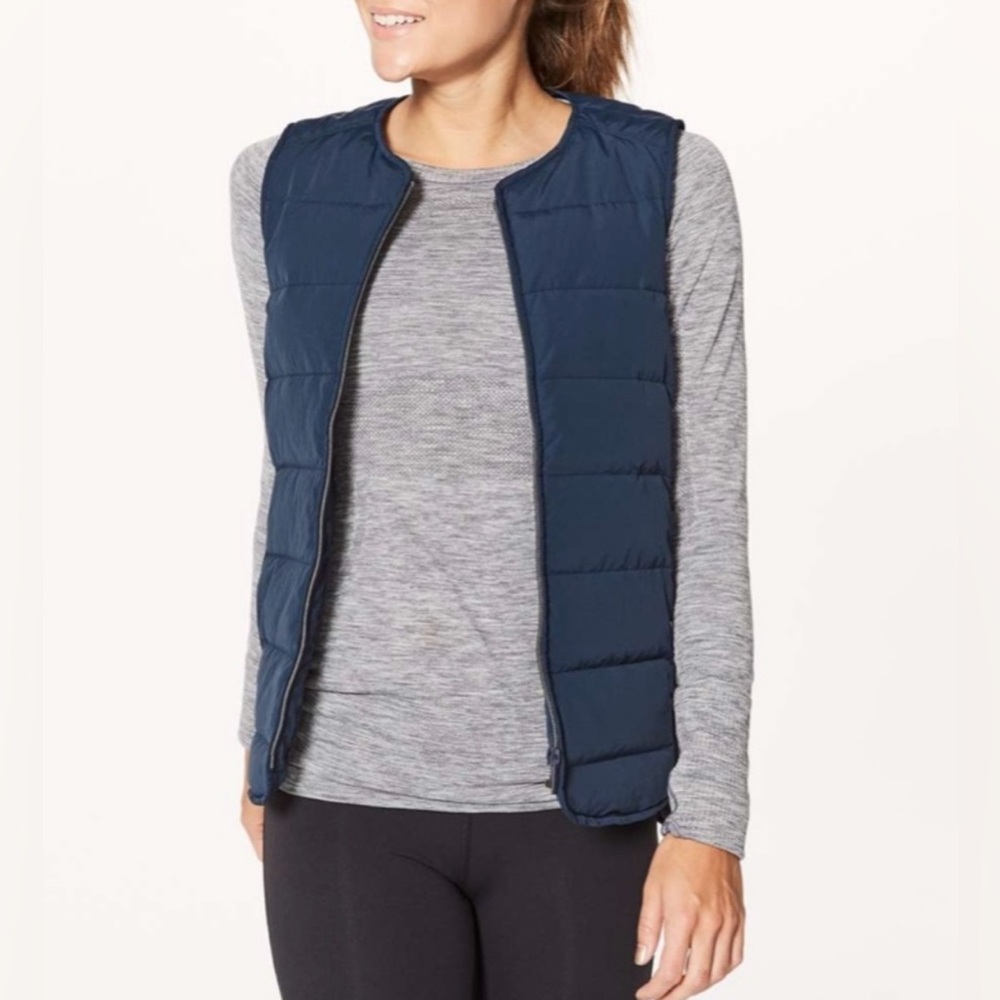 Lululemon Womens Just Enough Puff Vest. Navy Blue. Size 4